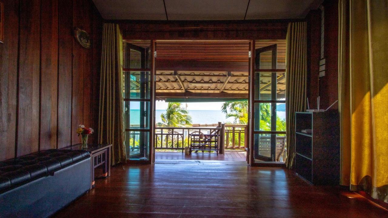 Seesea Thai Wooden House On Beachfront Prachuap Khiri Khan Exterior photo